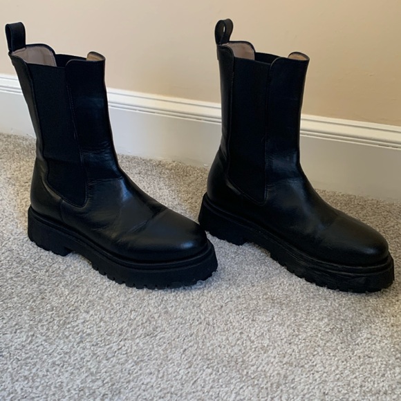 Banana Republic tall Chelsea boots - Picture 2 of 9